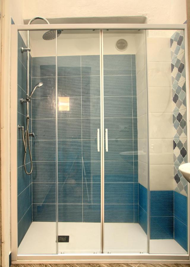 インペリア Casa A 2 Passi Dal Mare Con Patio Privatoヴィラ エクステリア 写真
