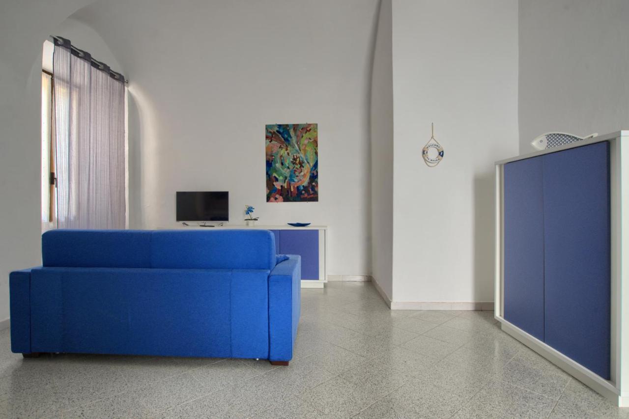 インペリア Casa A 2 Passi Dal Mare Con Patio Privatoヴィラ エクステリア 写真