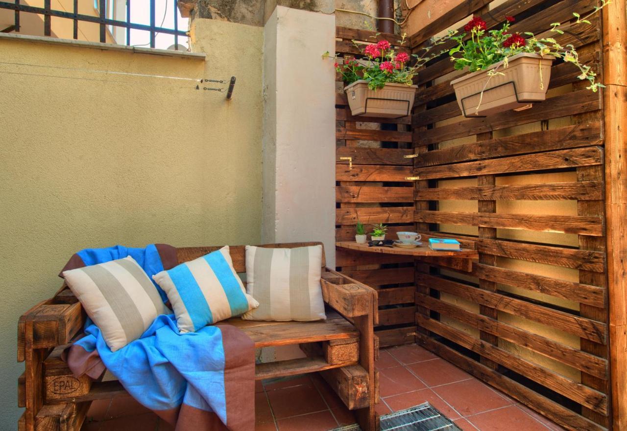 インペリア Casa A 2 Passi Dal Mare Con Patio Privatoヴィラ エクステリア 写真